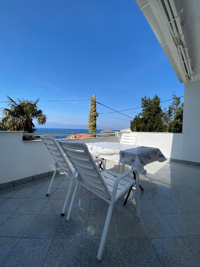 Apartmani Sara Omišalj Dış mekan fotoğraf