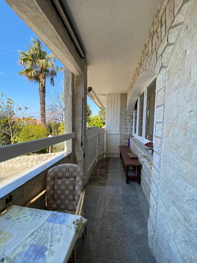 Apartmani Sara Omišalj Dış mekan fotoğraf