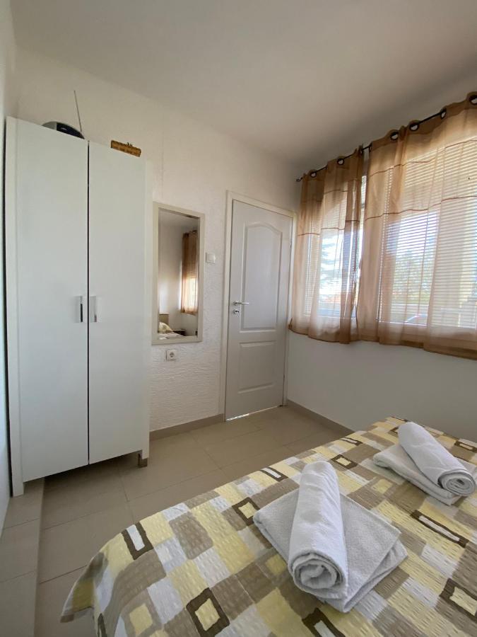 Apartmani Sara Omišalj Dış mekan fotoğraf