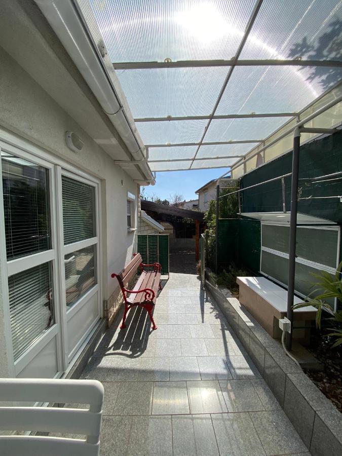 Apartmani Sara Omišalj Dış mekan fotoğraf