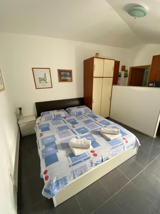 Apartmani Sara Omišalj Dış mekan fotoğraf